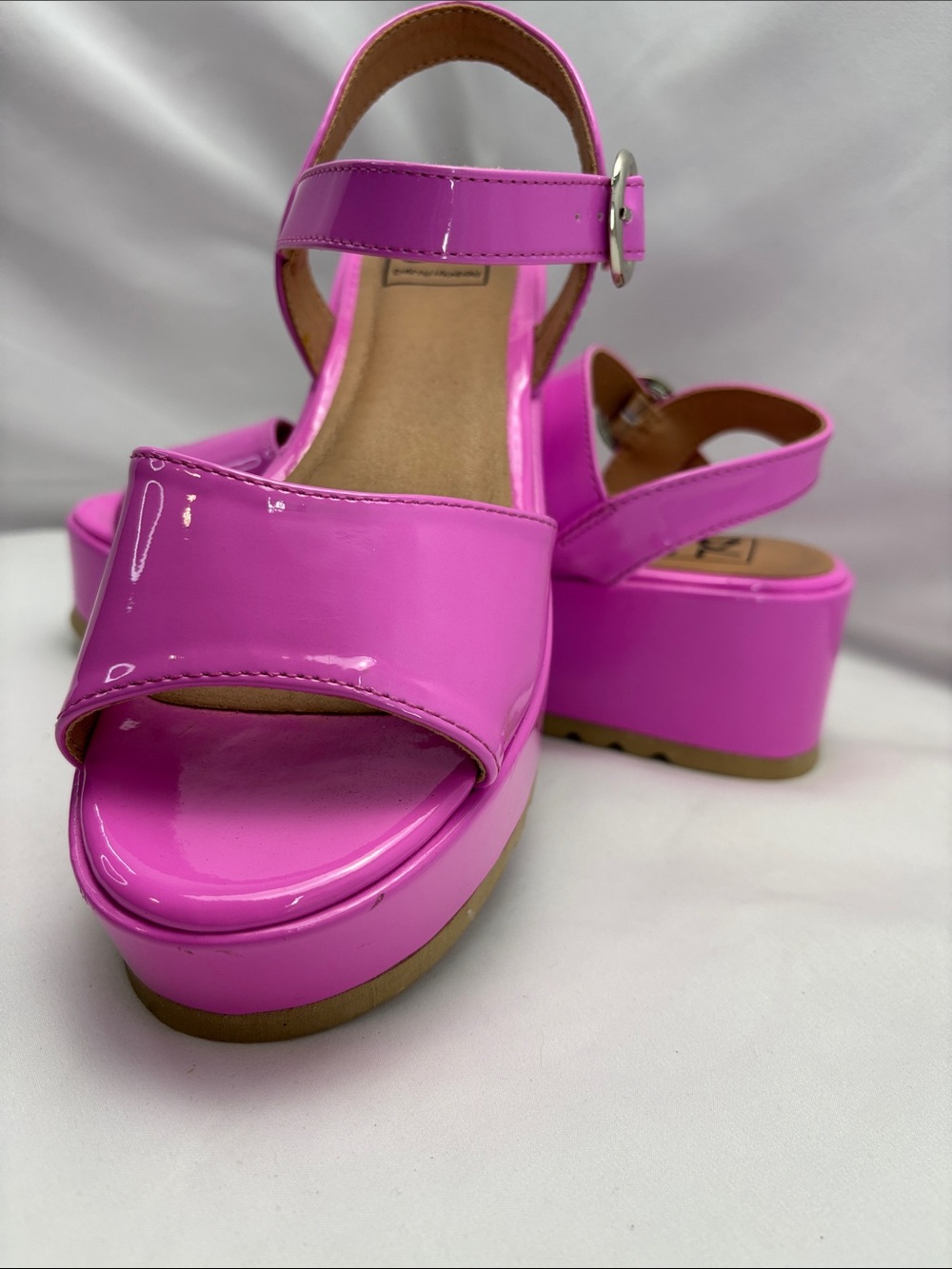 Dirty Laundry Women’s 7.5 Pink Patent Platform Sandals